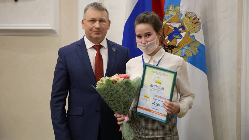 Профессионалы своего дела: стали известны имена победителей конкурса «Воспитать человека-2021»