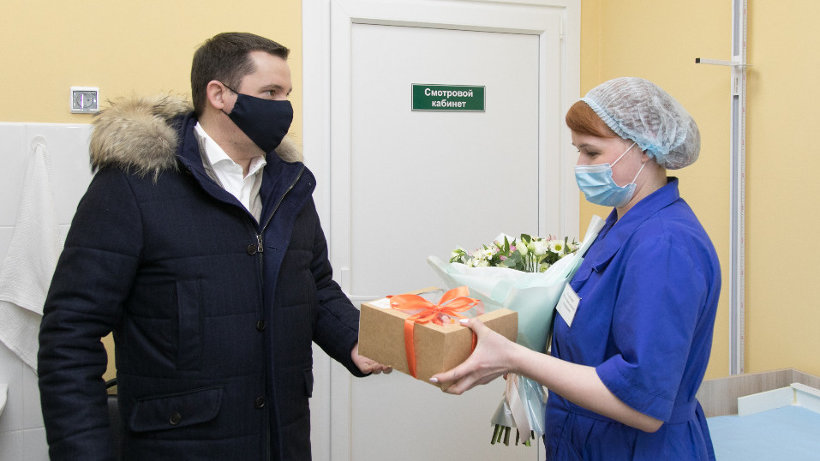 Александр Цыбульский оценил готовность одного из сельских ФАПов к вакцинации от коронавируса