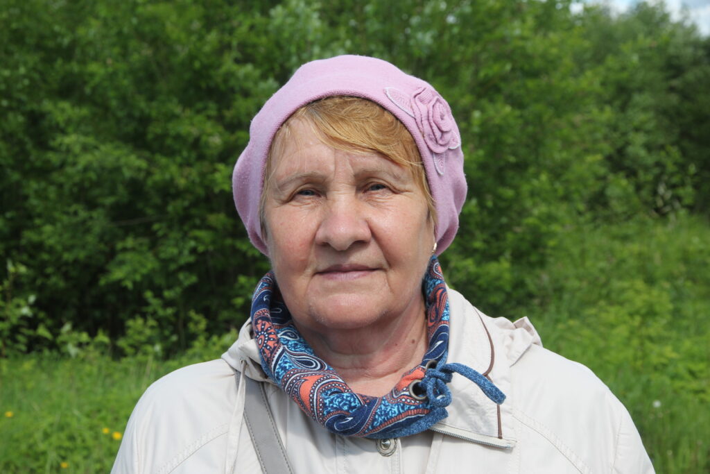 Евгения Клавдиевна Палицына, 66 лет. Поселок Березник. 