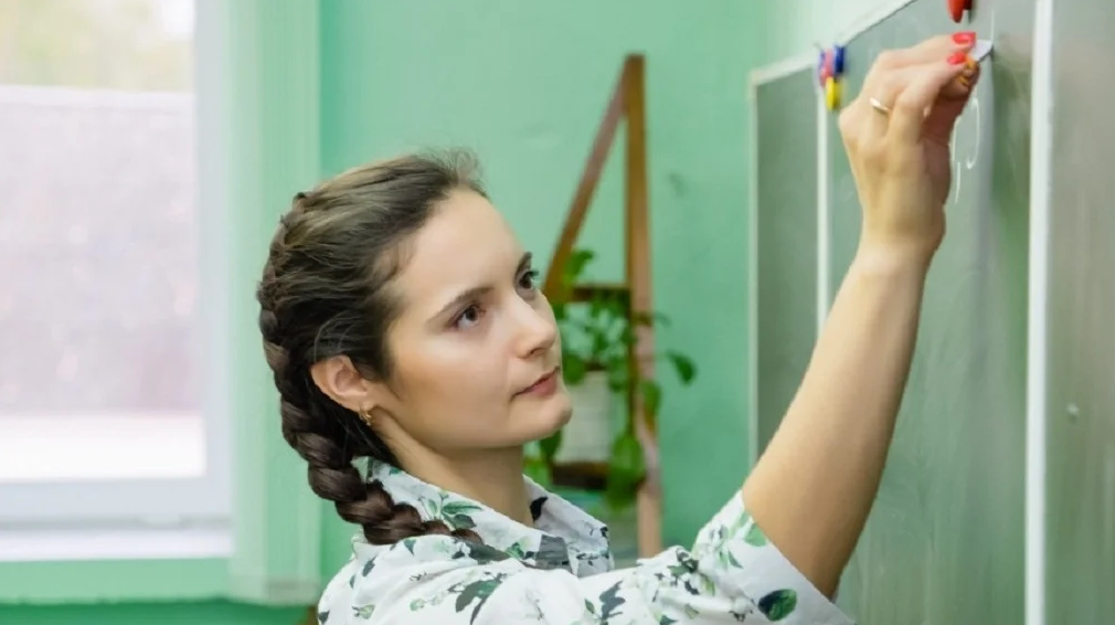 Кадры для глубинки: список льгот для участников проекта «Земский учитель» планируется расширить