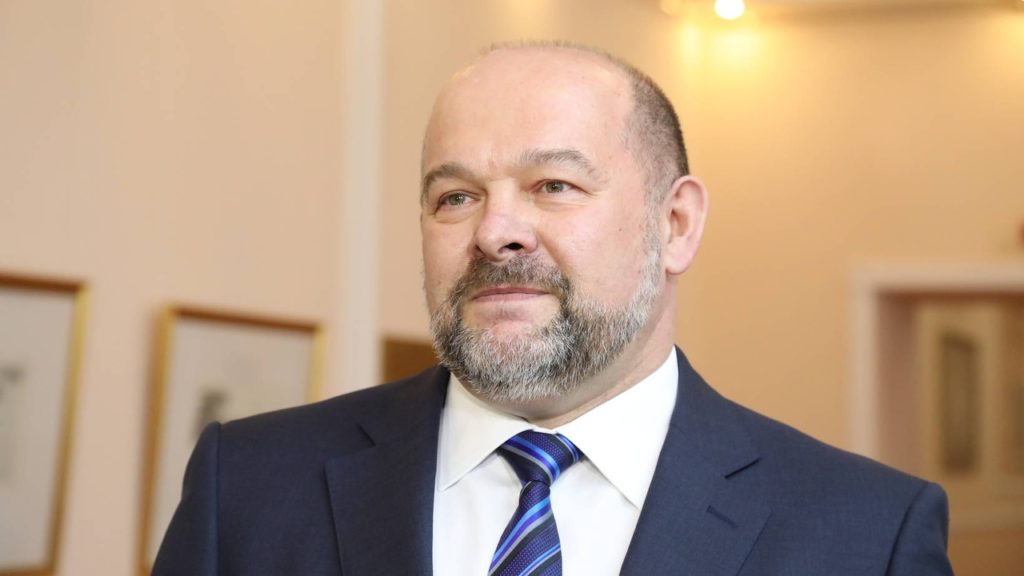 Губернатор Игорь Орлов подал заявление об отставке