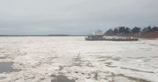 Последняя паромная переправа в Виноградовском районе завершает свою работу сегодня