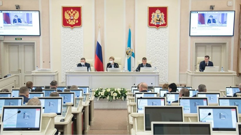 Областной бюджет на 2021 год прошел первое чтение 