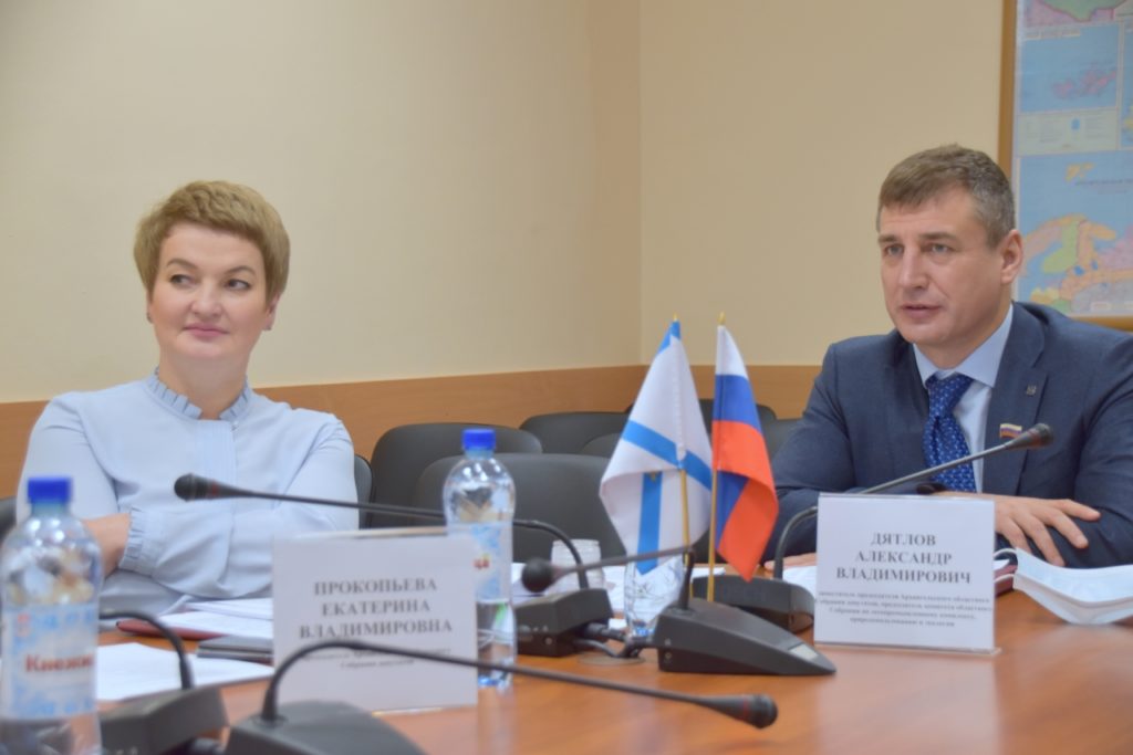 50-53 тысячи рублей. Депутаты поддержали увеличение зарплаты лесничим