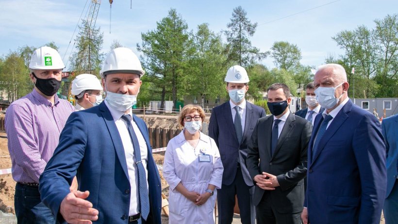 Александр Гуцан проверил ход строительства нового корпуса Архангельской областной детской клинической больницы