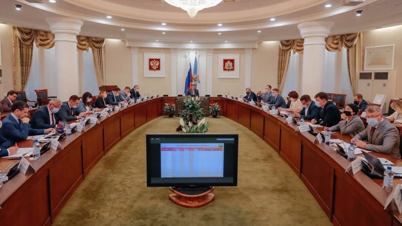 Александр Цыбульский напомнил чиновникам о важности работы с обращениями граждан