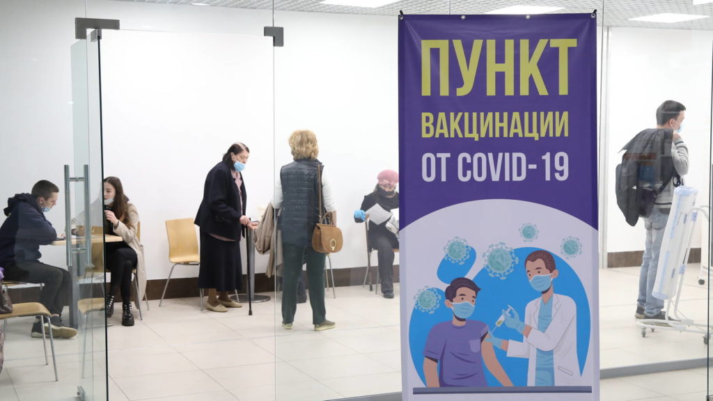 Пункты вакцинации в торговых центрах Поморья продолжат работу