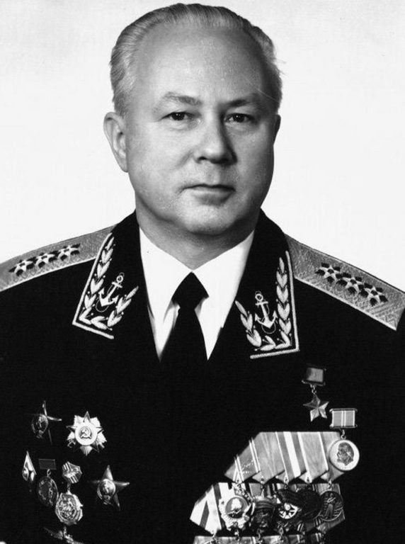 Имя героя носит школа
