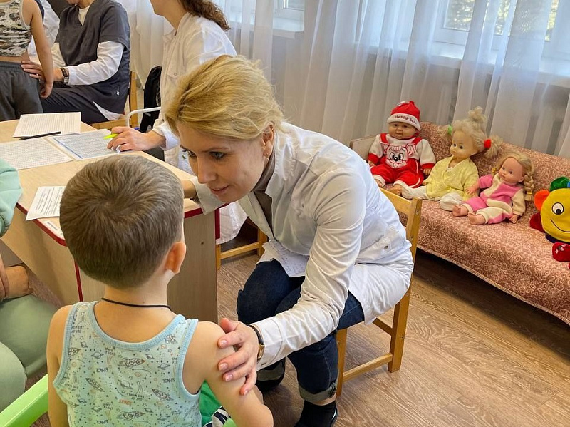 Архангельские медики обследовали более 500 детей в Донецкой народной республике