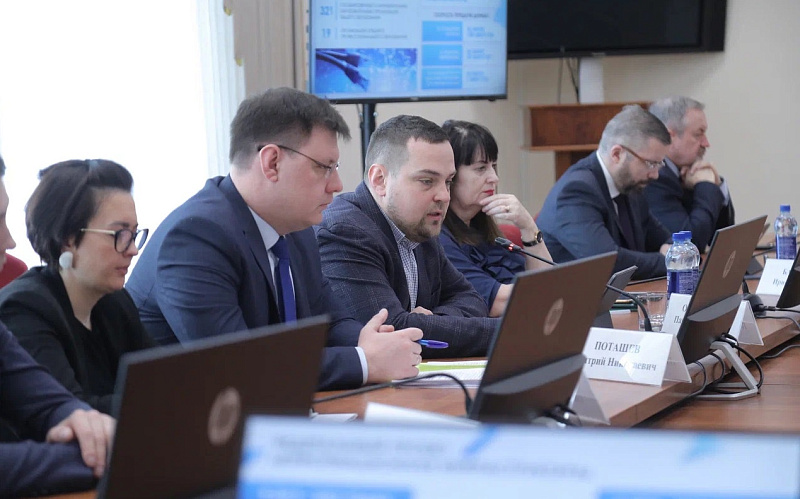 Внедрение цифровых сервисов в систему образования Поморья обсудили в правительстве региона