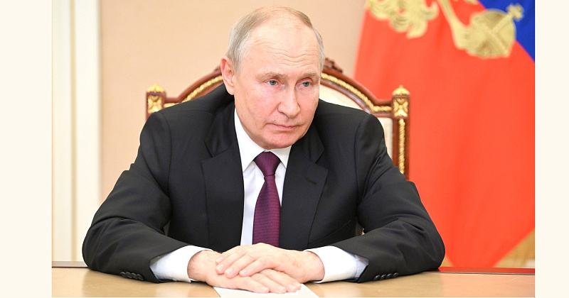 Владимир Путин поручил представить предложения о дополнительных мерах соцподдержки учителей