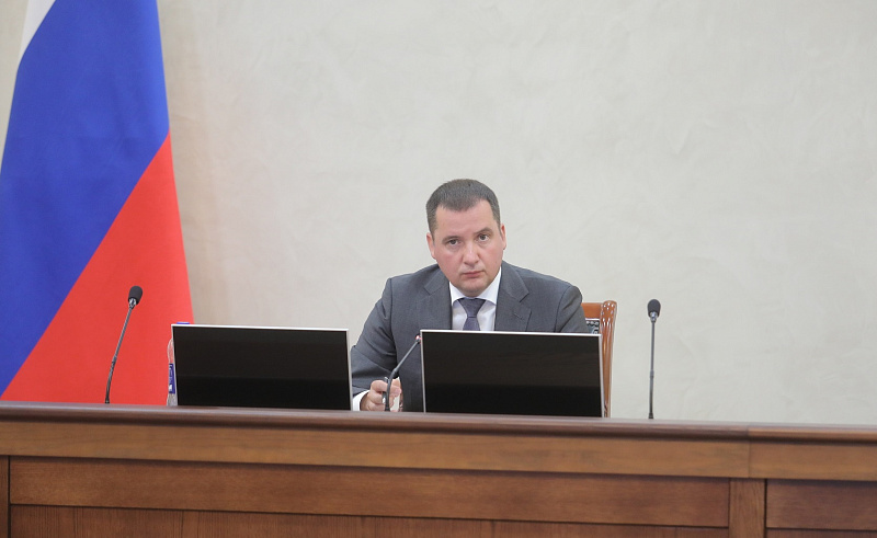 Александр Цыбульский поручил главам муниципалитетов лично контролировать капремонт в школах