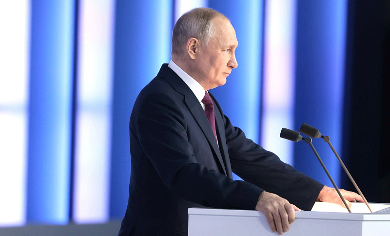 Владимир Путин предложил учредить День воссоединения России с новыми регионами