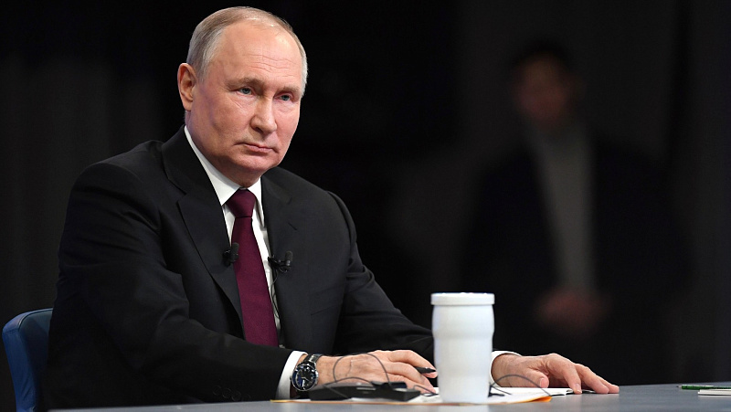 Владимир Путин подписал закон об отмене комиссии при оплате услуг ЖКХ для пенсионеров и льготных категорий граждан