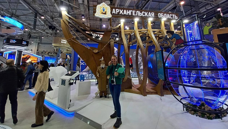 На выставке «Россия» продолжают работу экскурсоводы из Архангельской области