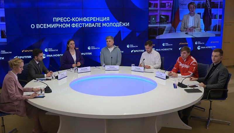 Более 100 лекторов России и зарубежья выступят на марафоне «Знание. Первые» в дни Всемирного фестиваля молодежи