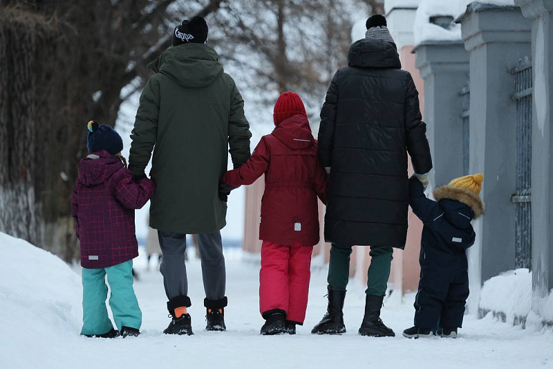 В Архангельской области и НАО родители 62,4 тысячи детей получают единое пособие