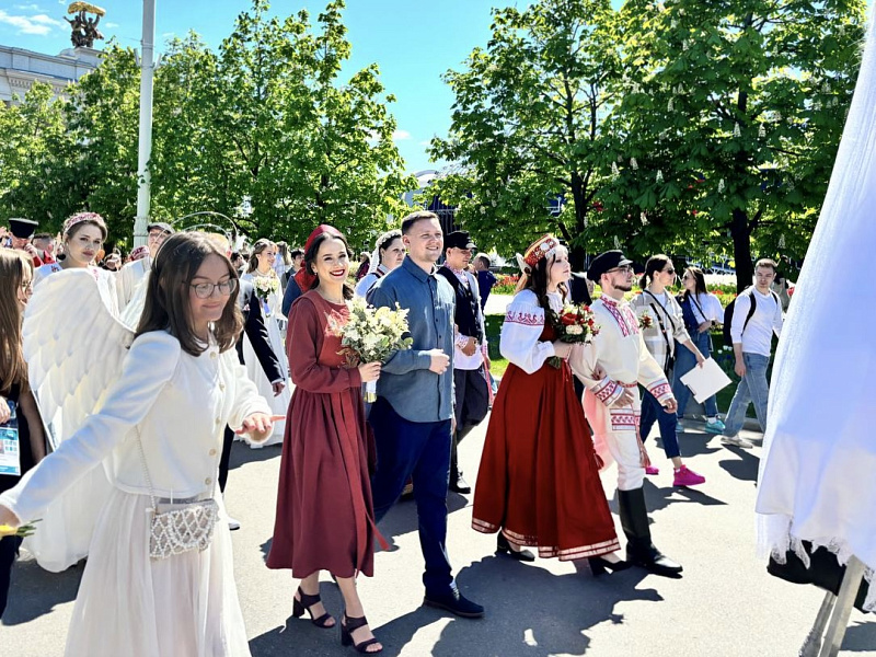 Поморская свадьба на ВДНХ: еще одна пара из Архангельской области зарегистрировала брак на выставке «Россия»