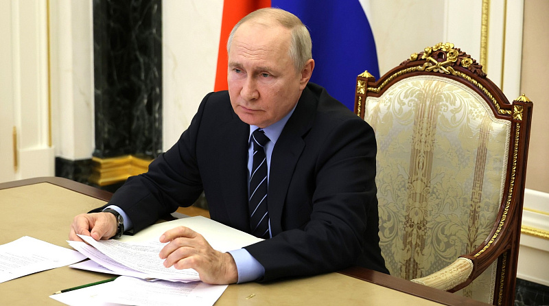 Владимир Путин увеличил размер грантов для студентов c выдающимися способностями