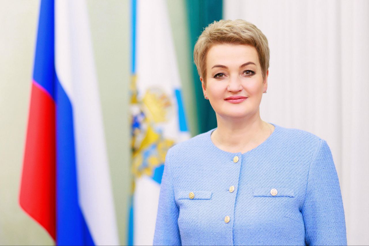 Екатерина Прокопьева поздравила северян с Днем России