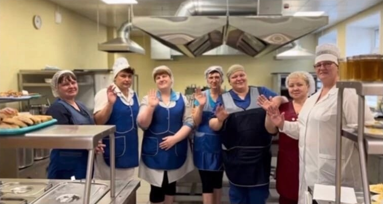 Школьная столовая победила