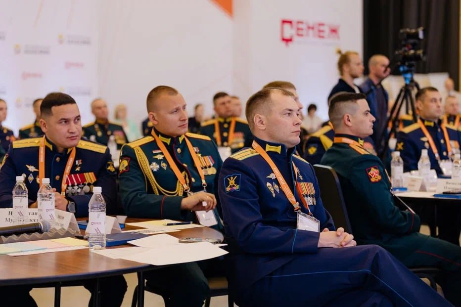 Программа «Время героев» запустила трек наставничества