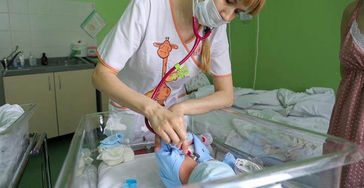 В Поморье продолжается реализация программы расширенного неонатального скрининга