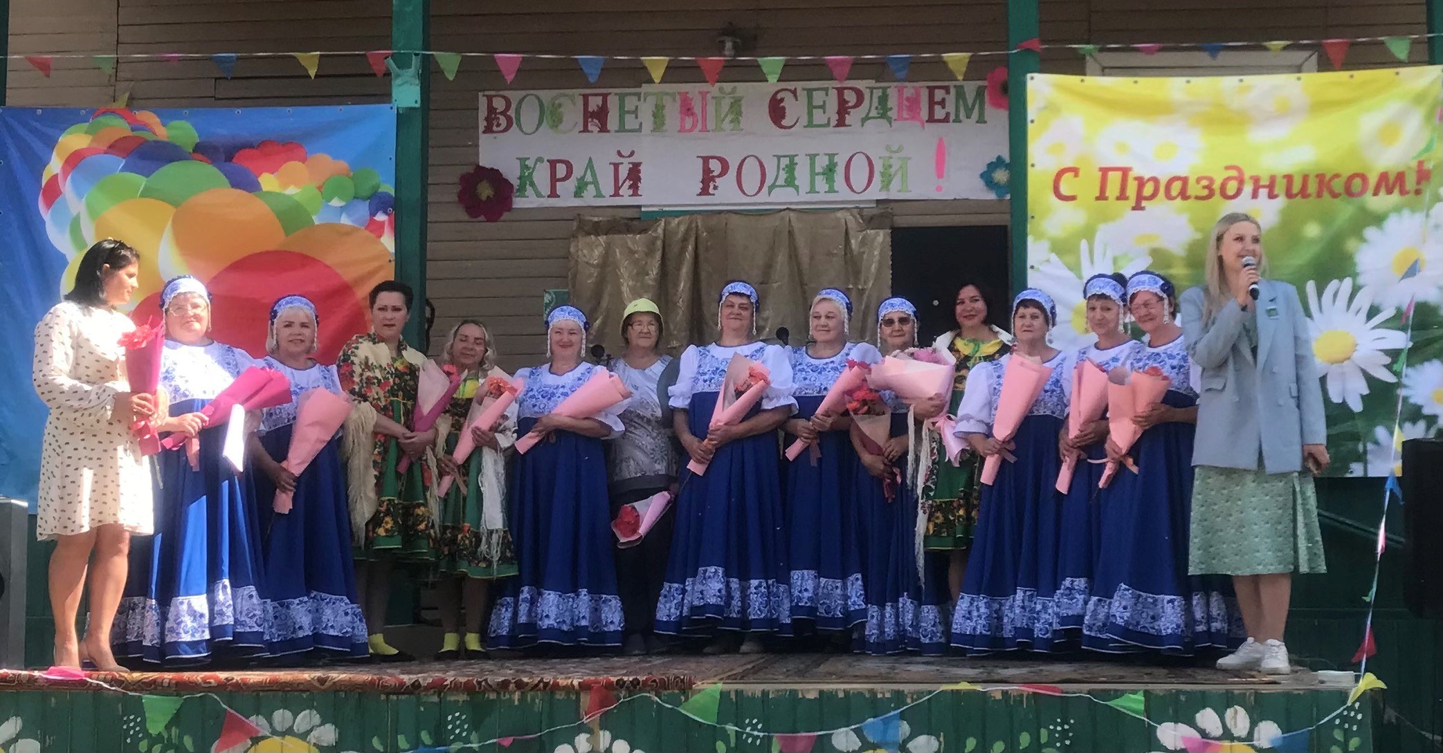 Традиции поселка сохранили