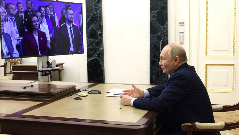 Владимир Путин поддержал идею создания для педагогов курсы подготовки по взаимодействию с родителями