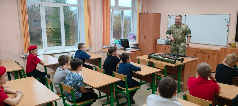 В Поморье ветераны боевых действий проводят для школьников уроки по военной подготовке
