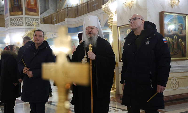 Вице-премьер Дмитрий Чернышенко посетил Михаило-Архангельский кафедральный собор