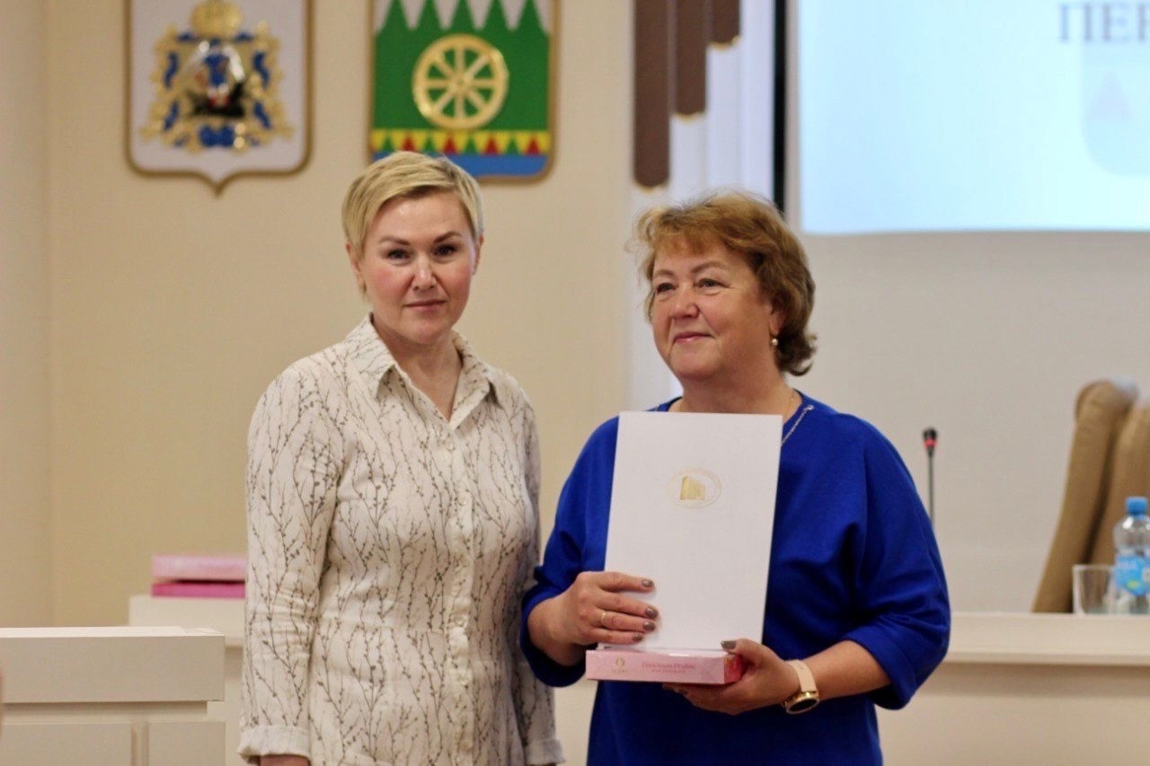 Благодарностью Архангельского областного Собрания депутатов отмечена Татьяна Валентиновна Семенцына
