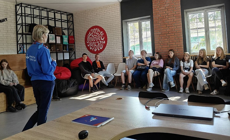 В Поморье продолжается реализация проекта службы занятости «Юные помощники»