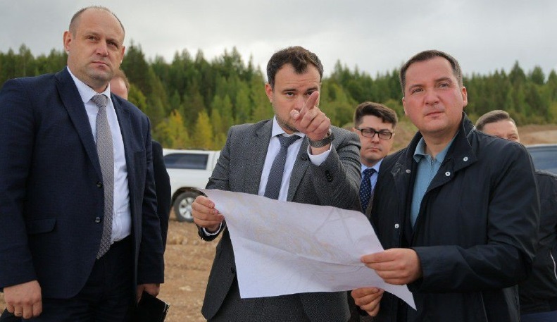 Александр Цыбульский посетил Северо-Онежский бокситовый рудник