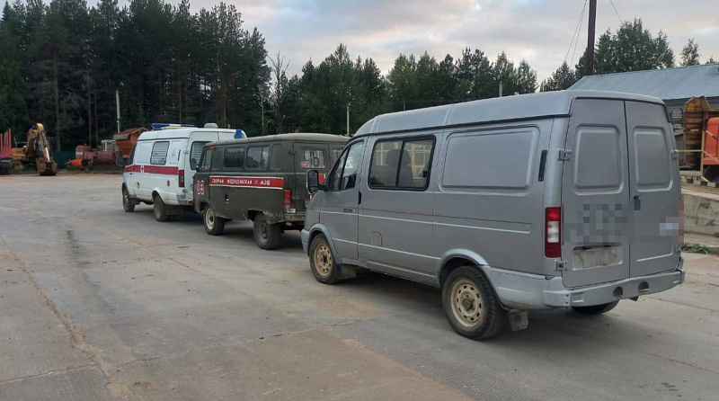 Губернаторский центр помогает волонтерам в отправке автомобилей для участников СВО