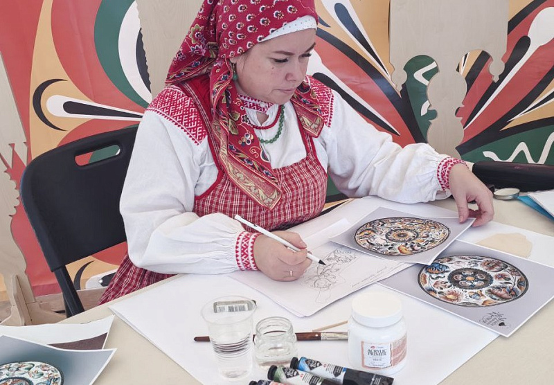 На Маргаритинской ярмарке в Архангельске мастера северной росписи создадут арт-объекты