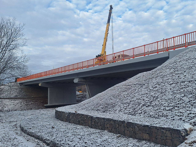 В Котласском округе завершается ремонт моста через Вонгоду