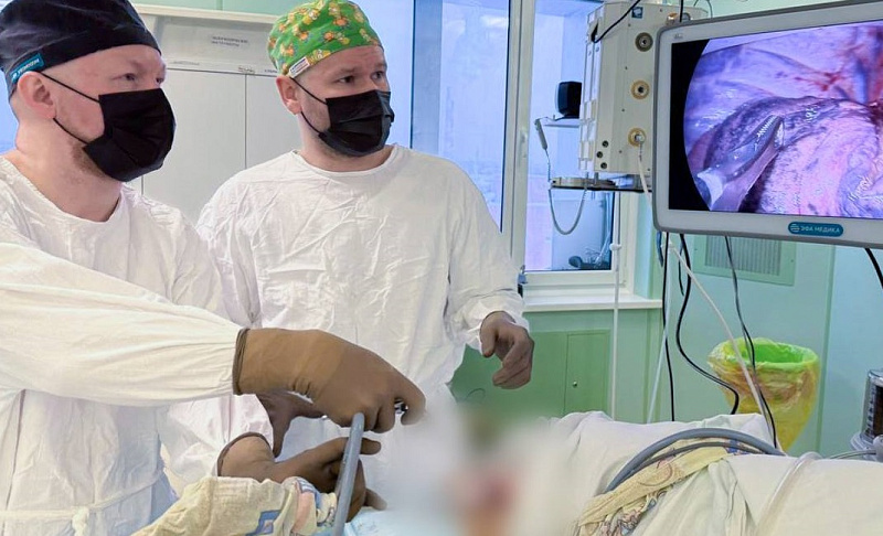 Торакальные хирурги Архангельской областной больницы выполнили уникальное для региона вмешательство