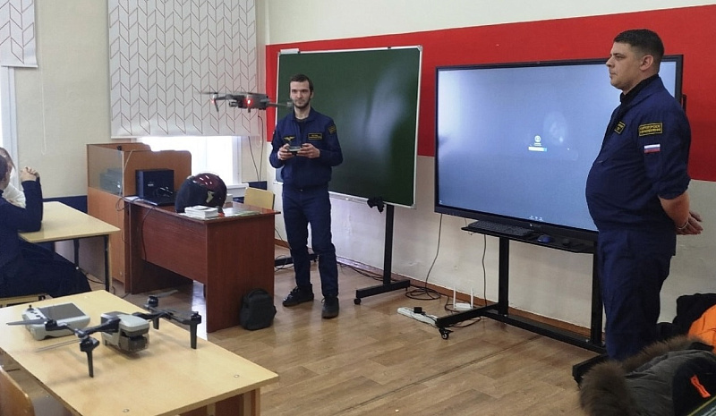 Лесные пожарные Поморья обучают школьников правилам безопасного поведения в лесу