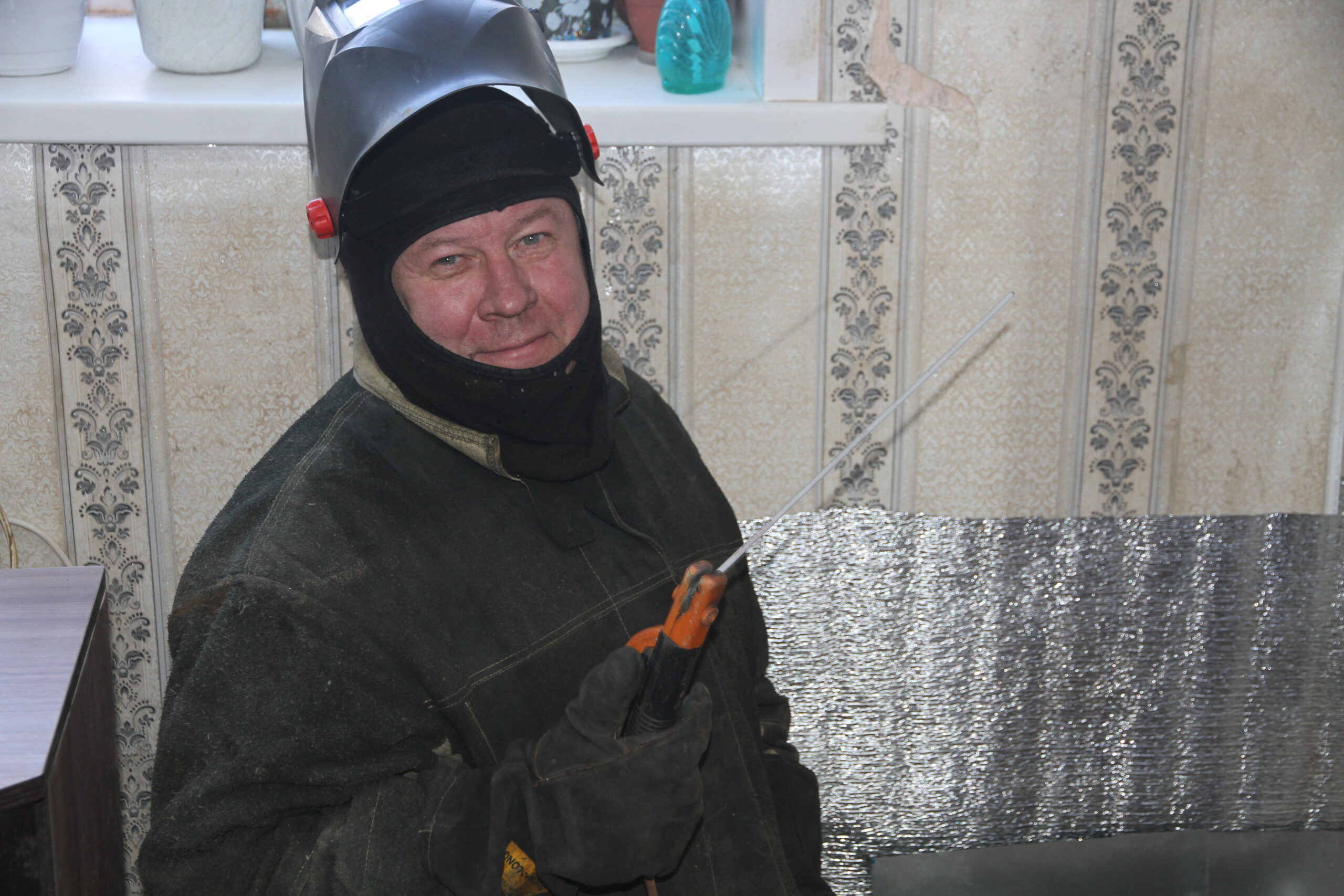«Мастер своего дела из Виноградовского округа: знакомимся с Александром Сергеевым — сварщиком ООО „Экотоп“