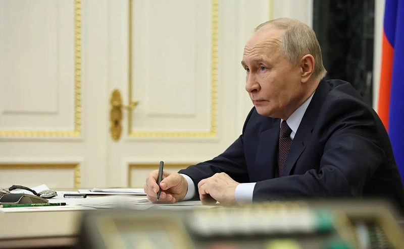 Владимир Путин провел совещание по вопросам развития Арктической зоны России и Трансарктического транспортного коридора