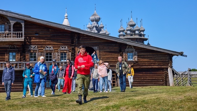 «Команда Арктики» начала летнюю экспедицию на Соловецких островах