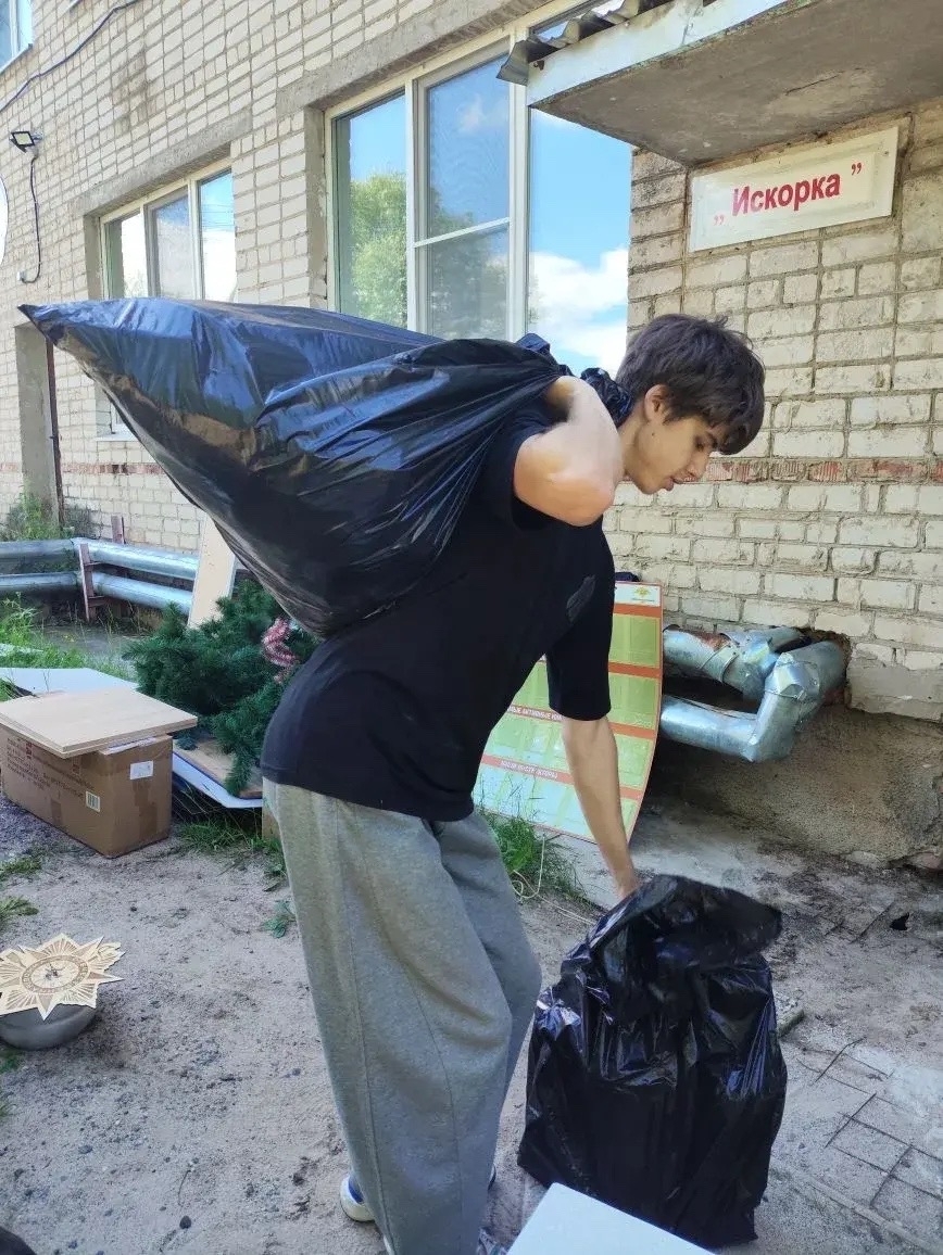Первые трудовые шаги: в Виноградовском округе стартовала летняя занятость подростков