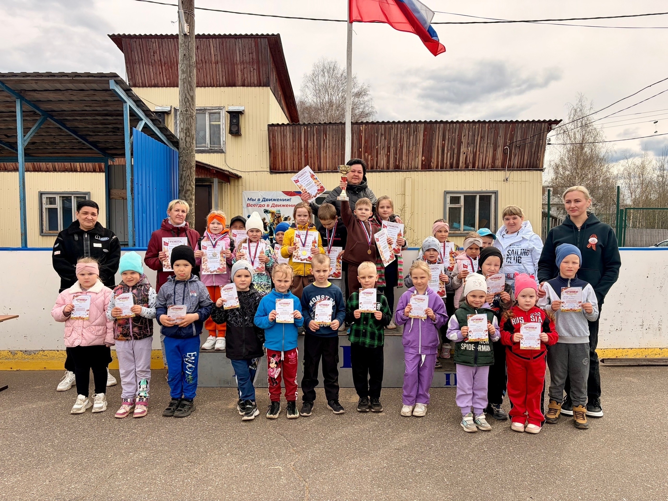 Майская эстафета памяти: традиционные старты в Березнике собрали спортсменов всех возрастов