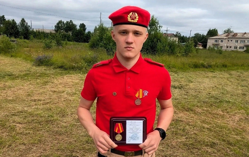 Спас человека из огня: юнармеец Поморья получил высшую награду движения