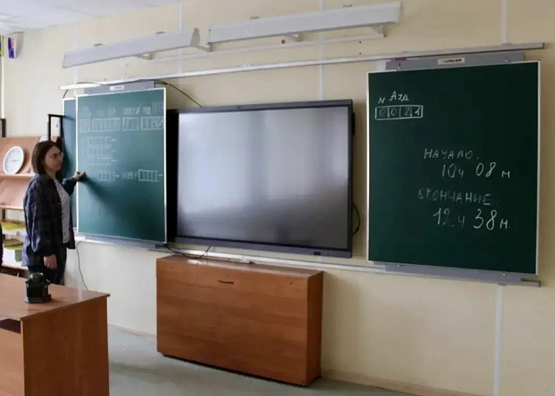 В Яренске продолжается капитальный ремонт средней школы