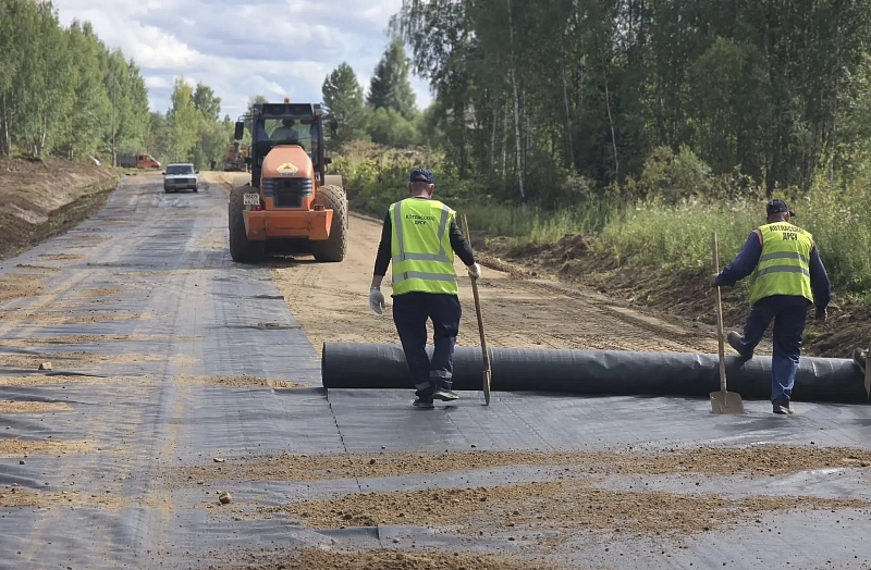 В Ленском районе продолжается ремонт участка автодороги Заболотье – Сольвычегодск – Яренск