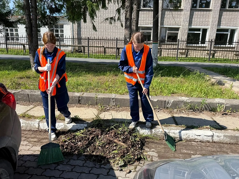 В Архангельской области этим летом трудоустроили более 1,3 тысячи подростков