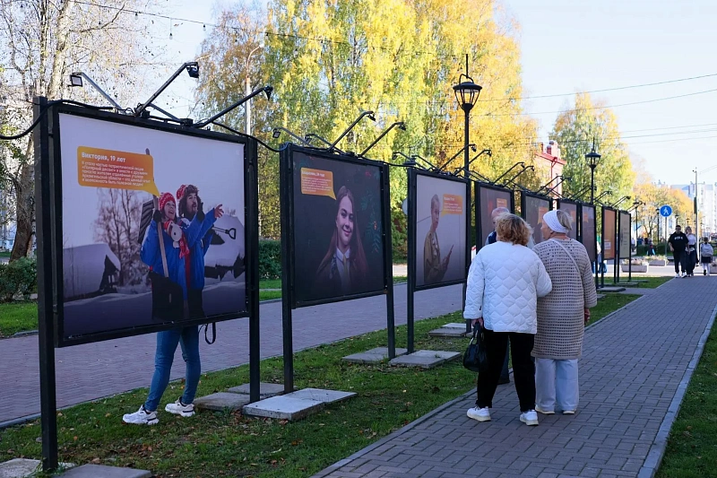 В Архангельске работает планшетная фотовыставка «Отряды Поморья в лицах»