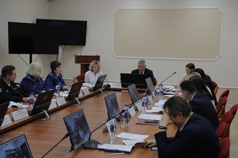 В Поморье утвердили единый порядок индивидуальной профилактической работы с семьями с детьми